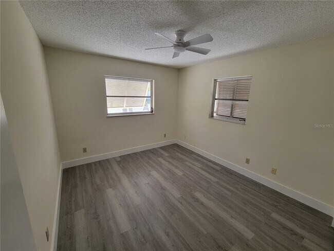 Building Photo - 1028 Lillian St