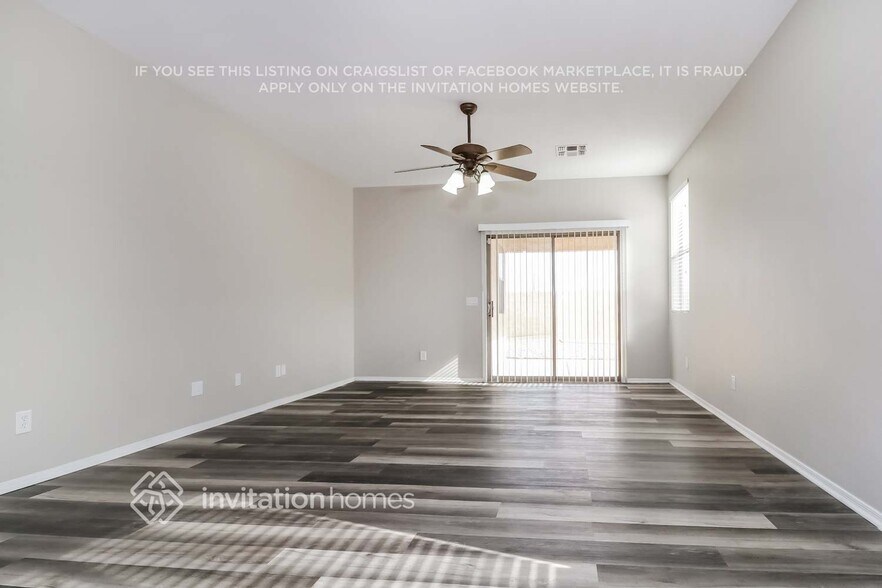 Building Photo - 12420 W Woodland Ave