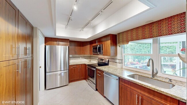 Building Photo - 488 Forestview Dr