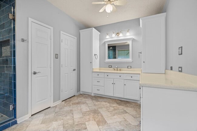 Building Photo - 8518 Malardcrest Dr