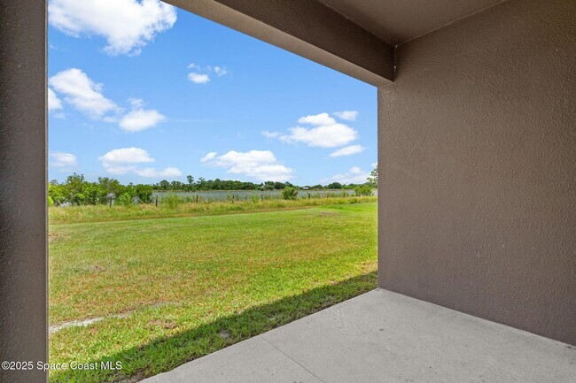 Building Photo - 2053 Farmhouse Rd SE