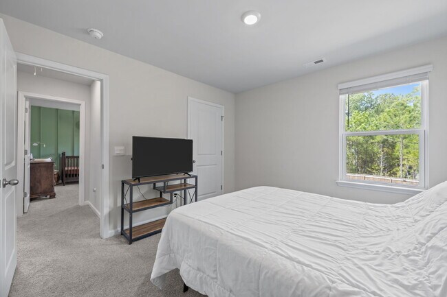 Building Photo - 322 Royal Eagle Ct