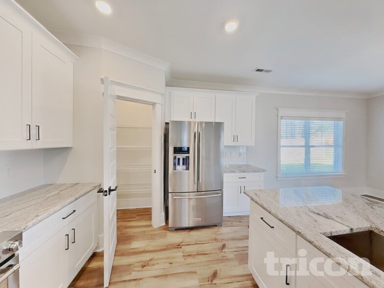 Building Photo - 544 Kingwood Ln