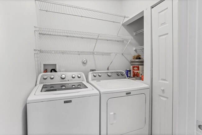 Building Photo - 7607 Colony Lake Dr