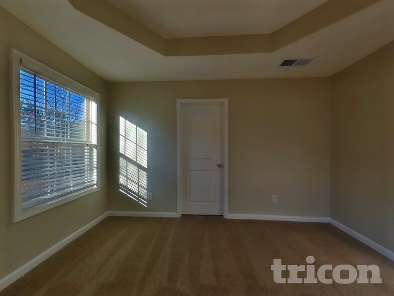 Building Photo - 45 Shenandoah Ln