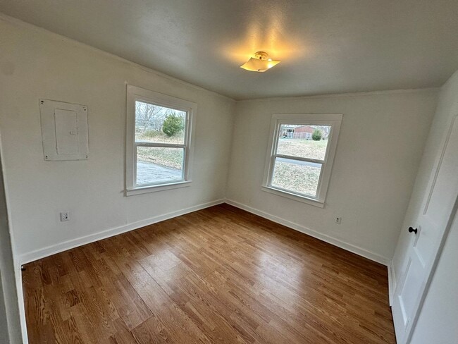 Building Photo - 304/306 West 14th Street