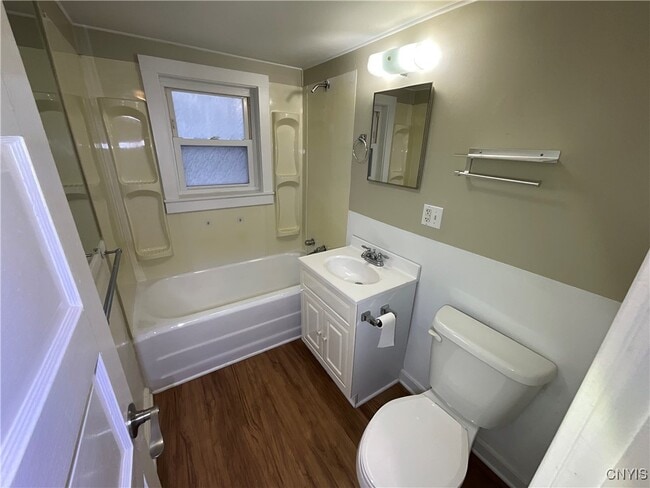 Building Photo - 127 Winslow St