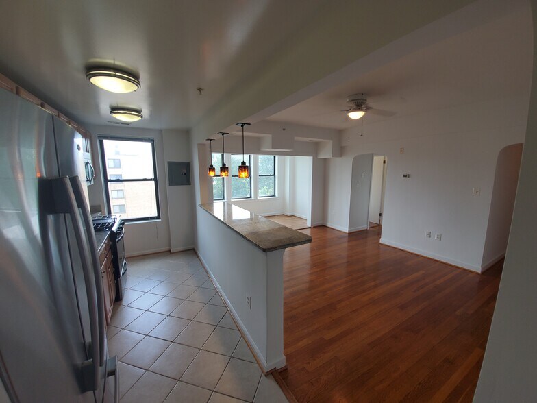 Building Photo - 3900 14th St NW