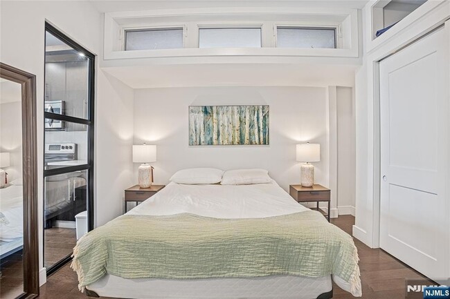 Building Photo - 6401 Park Ave