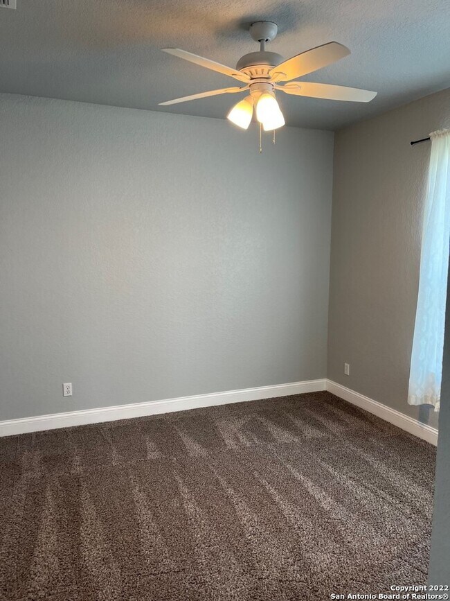 Building Photo - 118 Edgewood Cir