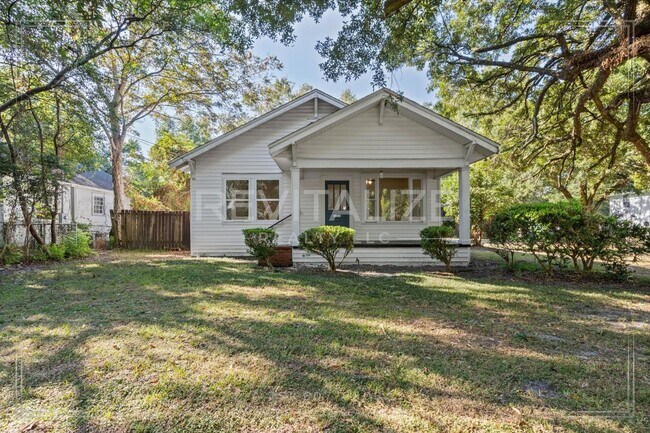 Primary Photo - Updated 3 Bed 2 Bath with Large Fenced Yard