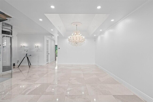 Building Photo - 6124 Paradise Point Dr