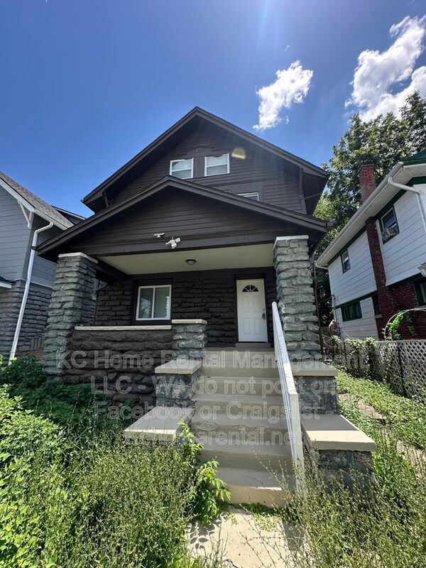 Building Photo - 3211 E 32 St