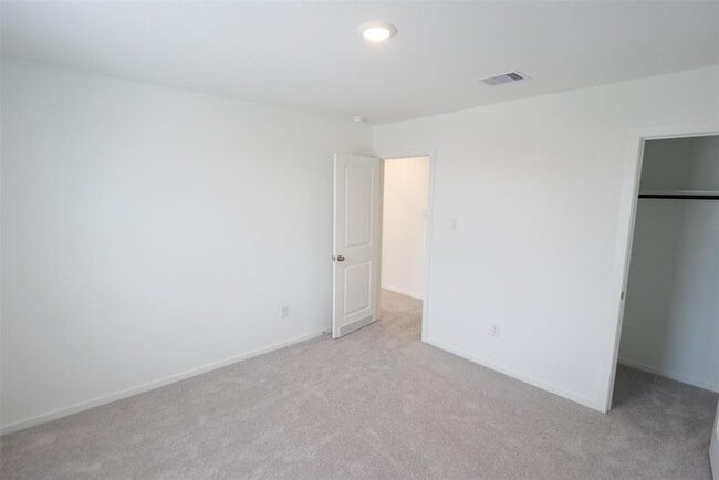 Building Photo - 26727 Feather Reed Dr