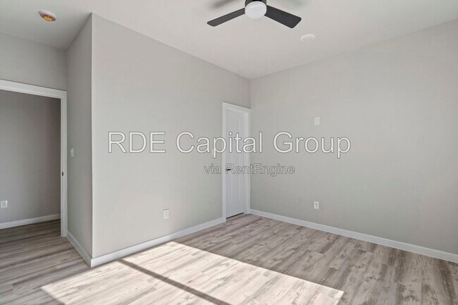 Building Photo - 948 S Corinth St Rd