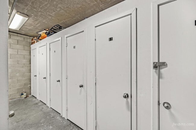 Building Photo - 68 Harriet St