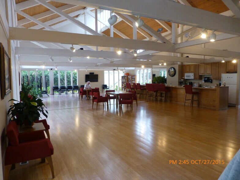 Building Photo - 405 Piccadilly Pl