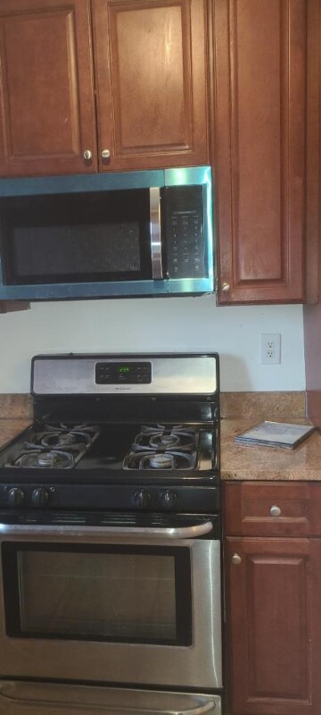 Building Photo - 10 Rockwell Ave