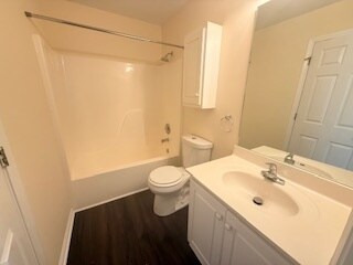 Building Photo - 1609 Summerwoods Cir