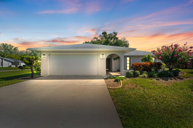 Building Photo - 8515 Indies Dr