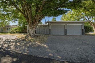 Building Photo - 5121 Earls Ct