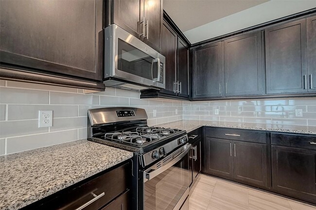 Building Photo - 2559 Terrace Point Dr