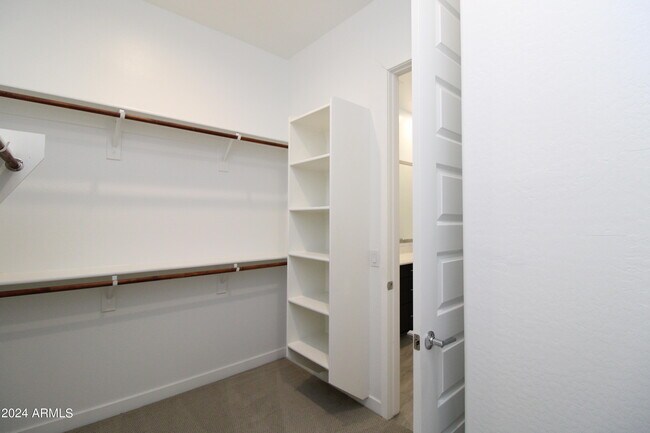 Building Photo - 259 E Sagittarius Pl