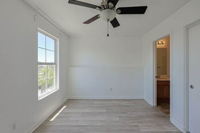 Building Photo - La Mesa 2BR + Office Room Townhome-Style Condo with 2-Car Garage Parking