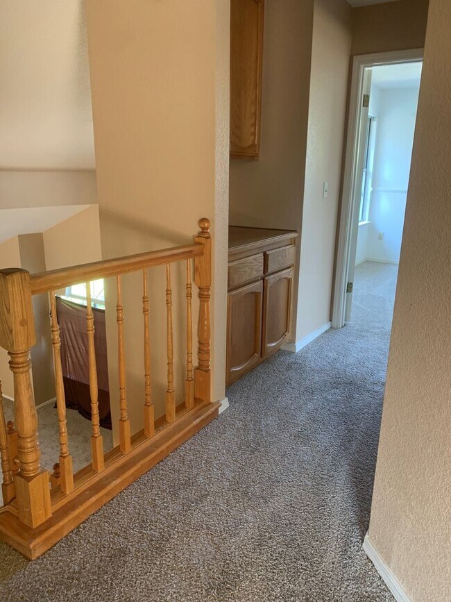 Building Photo - 5828 Laguna Vale Way