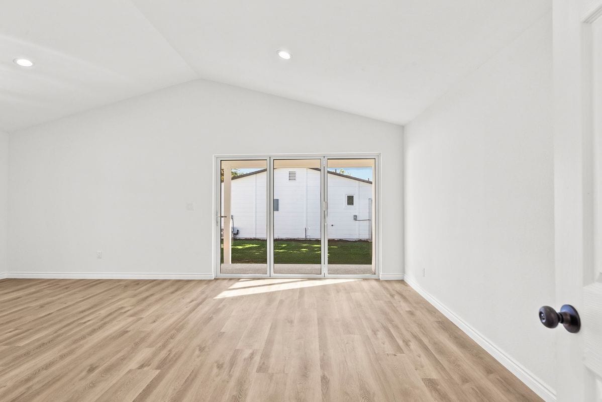 Building Photo - 3666 2nd Ave