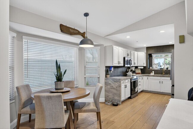 Building Photo - Spacious 4BR House in Scottsdale