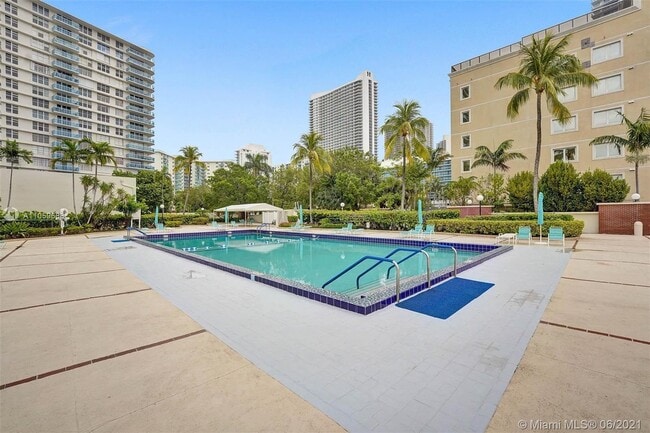 Building Photo - 3800 S Ocean Dr