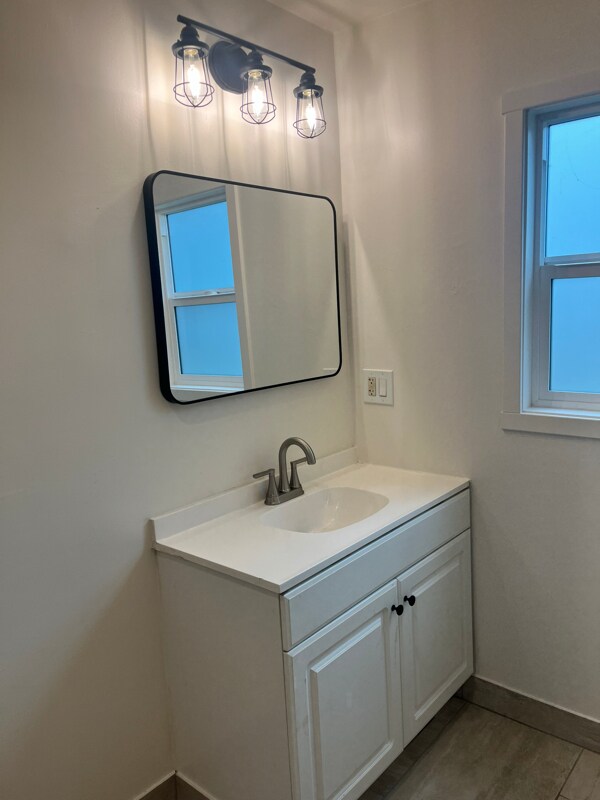 Building Photo - 7050 Sycamore Rd