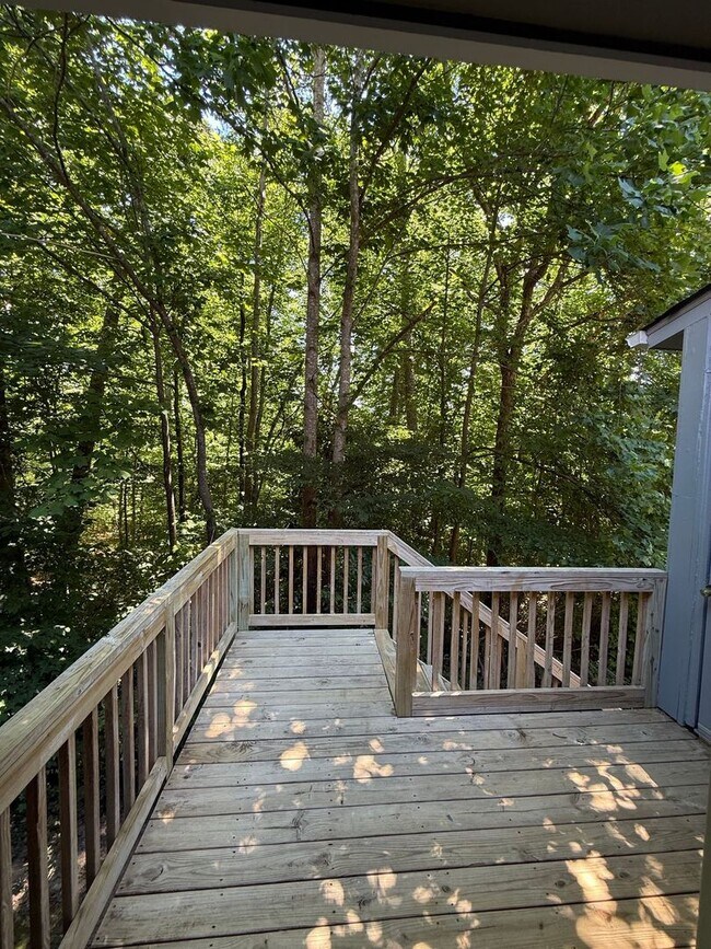 Building Photo - One bedroom, 1 bath condo in Durham