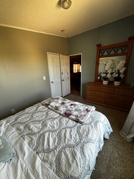 Bedroom 2 - 11026 Redwood Rd