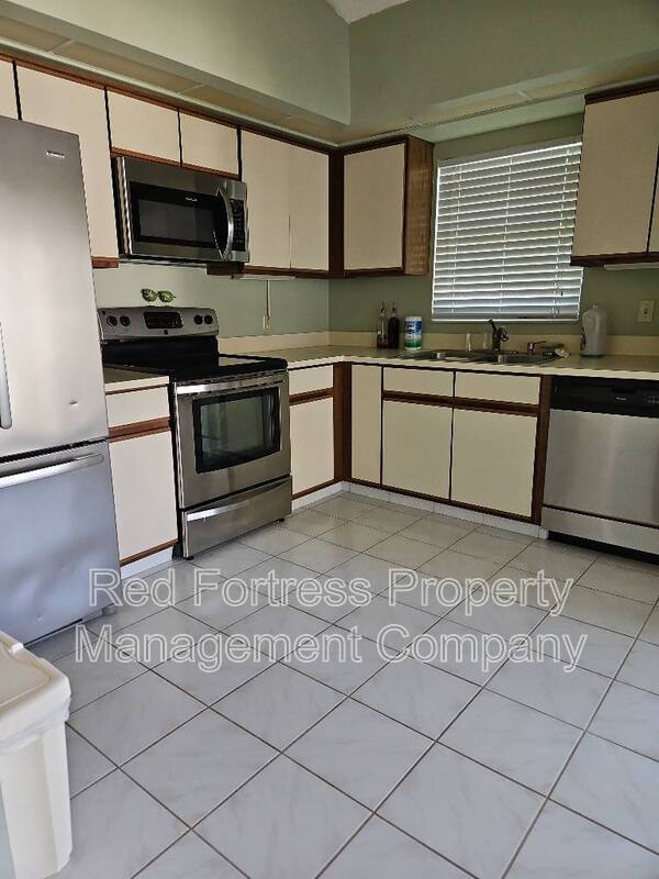 Building Photo - 14977 River Edge Ct