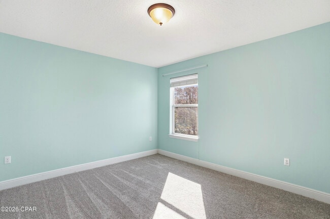 Building Photo - 323 Madison Circle