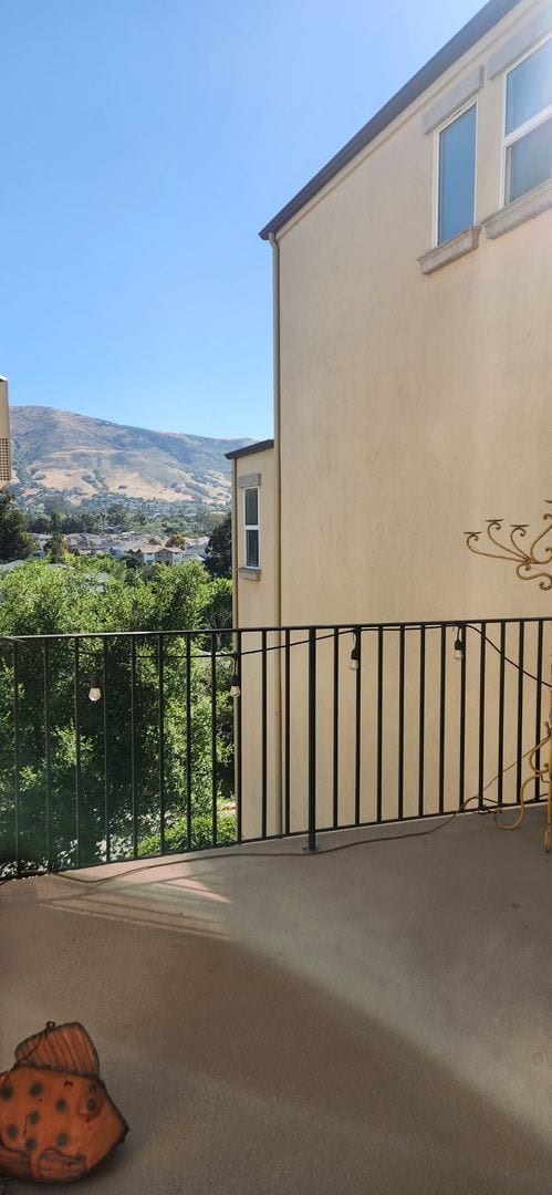 Building Photo - Beautiful Tuscan Style Home in SLO-Availab...