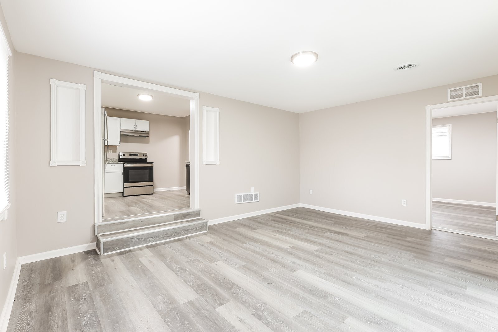Building Photo - 77 Eastlawn Dr