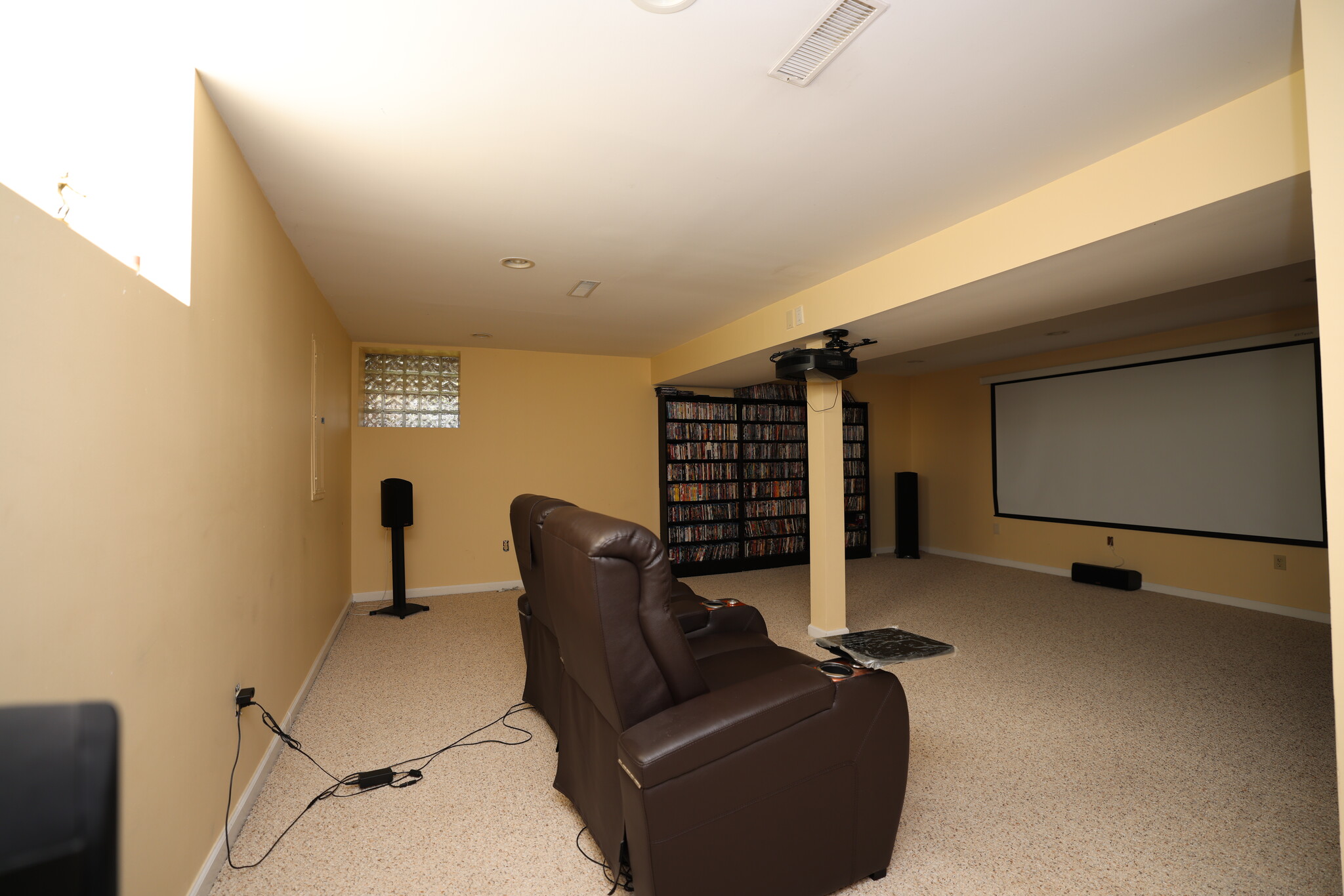 Theater Room - 852 Lincoln Ave
