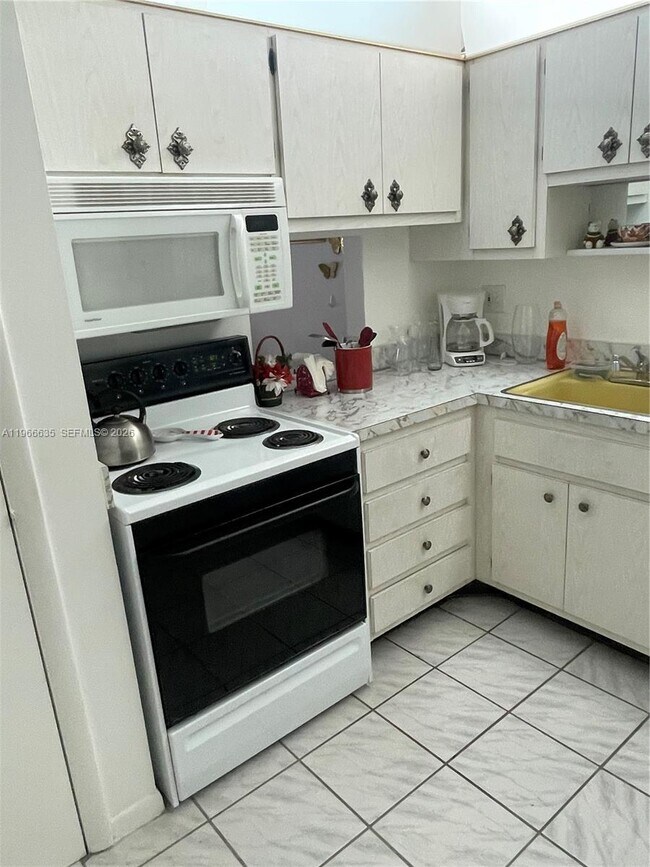 Building Photo - 4881 NW 22nd St