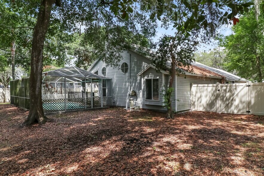 Building Photo - 3322 Silverpond Dr