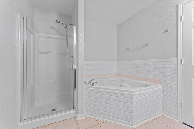 Building Photo - 10926 Acorn Canyon