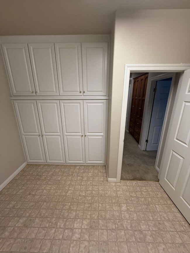 Building Photo - Beautiful 4-Bedroom Home with Office and S...