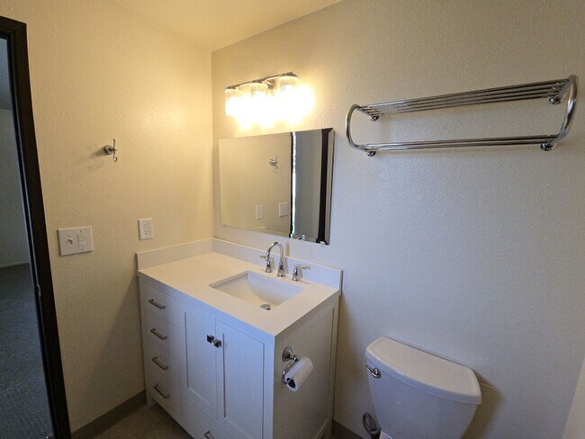 Building Photo - Remodeled 3BD/2A Arcata home close to parks, schools!