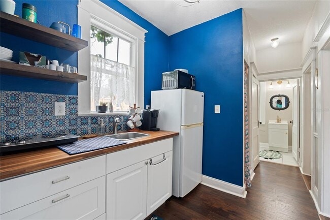 Building Photo - 905 E 22nd Ave.