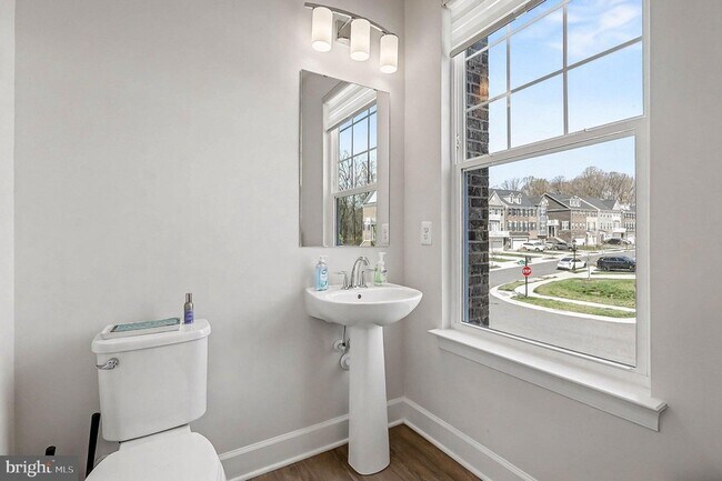 Building Photo - 10878 Foxtrot Cir