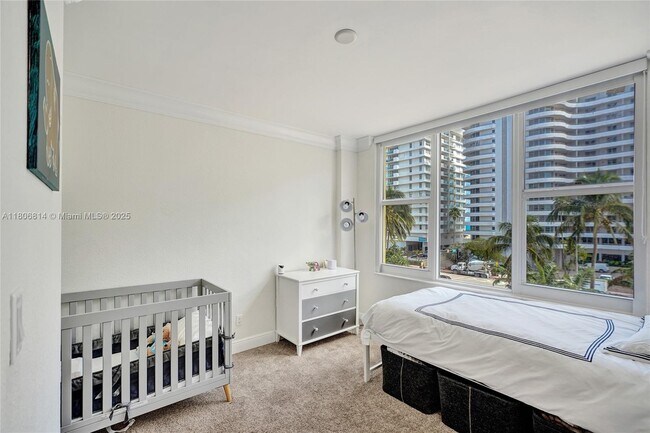 Building Photo - 5600 Collins Ave