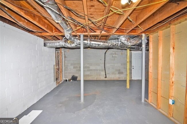 Building Photo - 86 Regency Way SE
