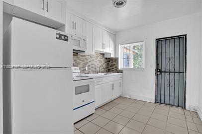 Building Photo - 10430 NW 5th Ave